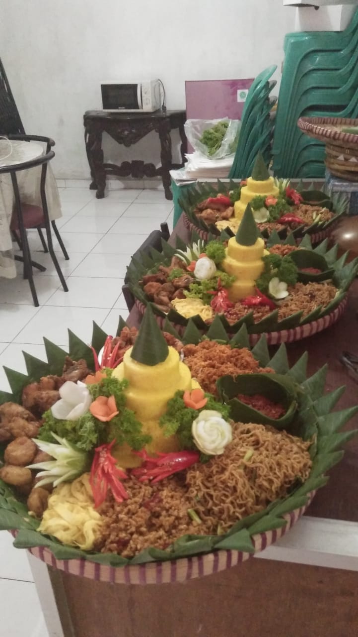 Pesan Nasi Tumpeng Di MT Haryono Jakarta