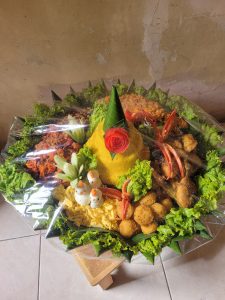 Pesan Nasi Tumpeng di Cilangkap Jakarta Timur